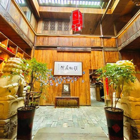 Old Street Courtyard Apartamento Montanhas Montanhas Huangshan Exterior foto