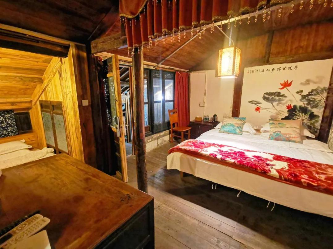 Old Street Courtyard Apartamento Montanhas Montanhas Huangshan Exterior foto