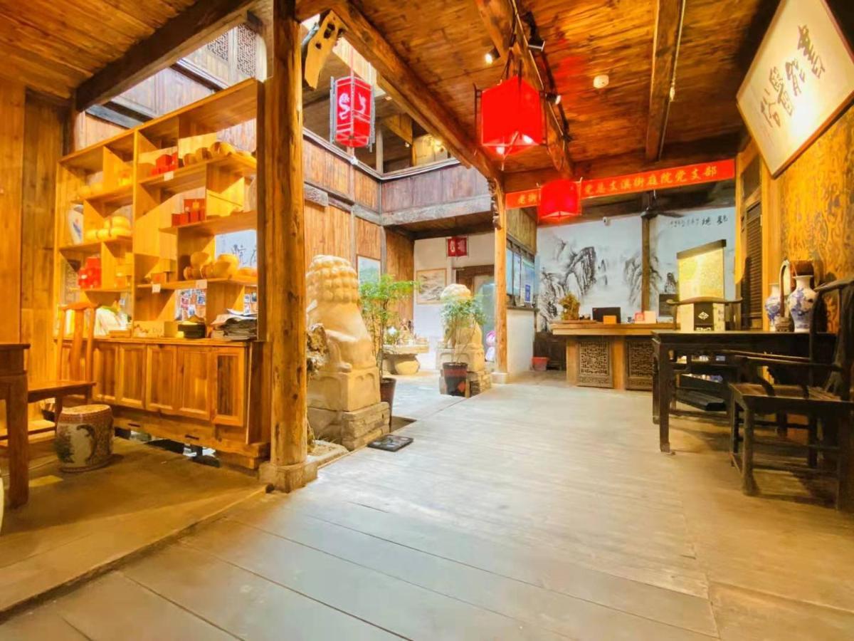 Old Street Courtyard Apartamento Montanhas Montanhas Huangshan Exterior foto